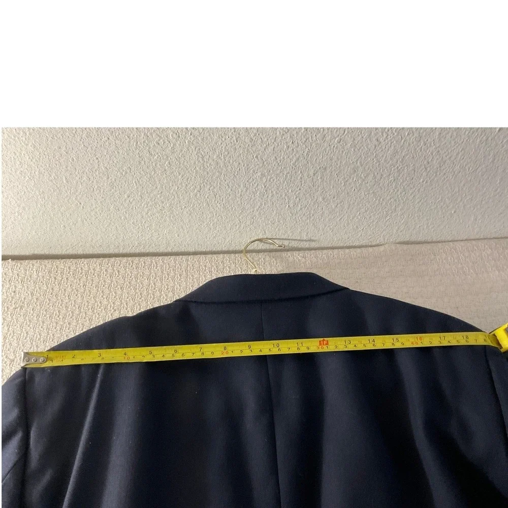 Club Room Mens Navy Blue 100% Wool Blazer Gold Crest Buttons Size 43 Regular